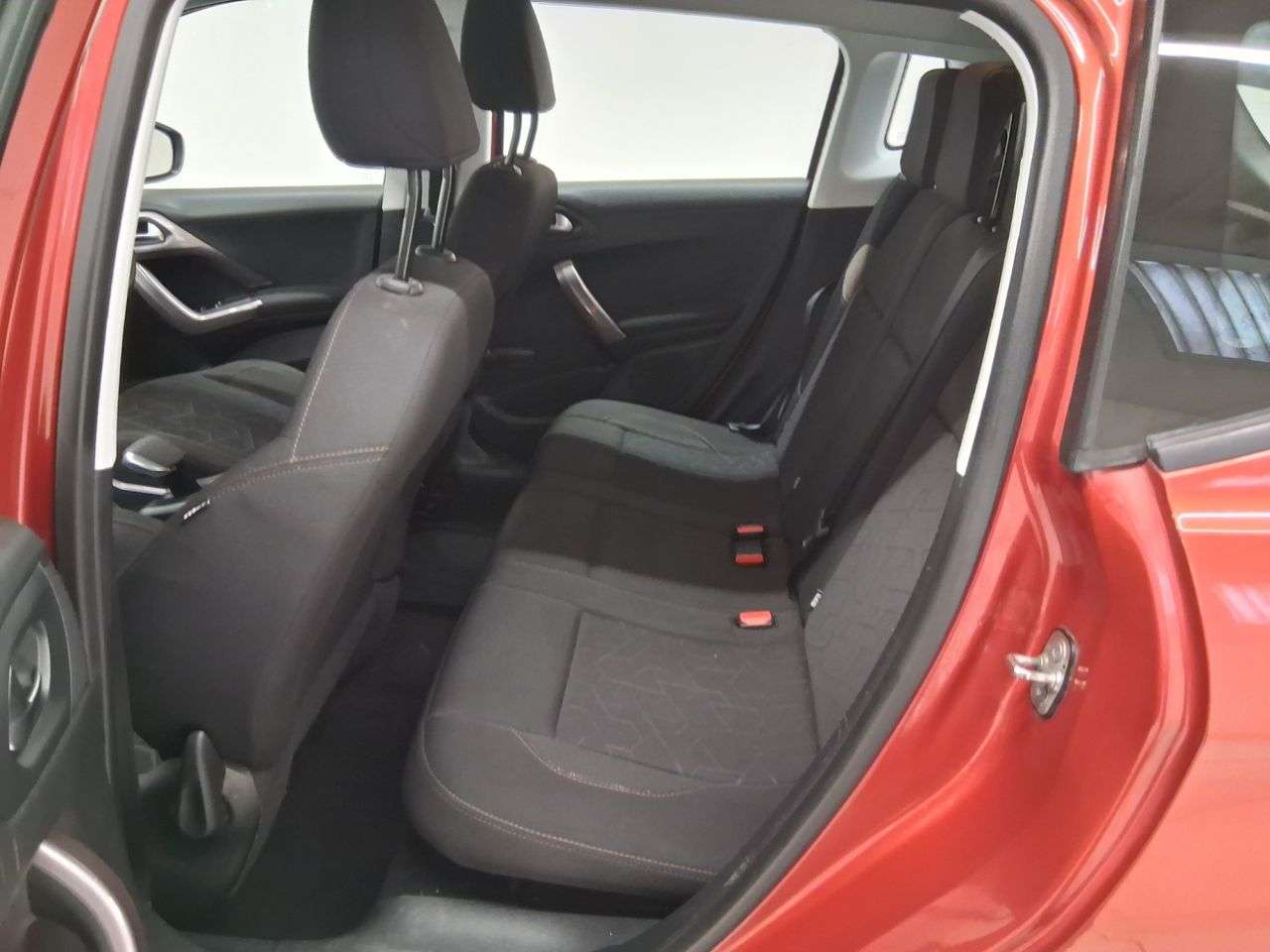 2016 PEUGEOT 2008 2016 PEUGEOT 2008