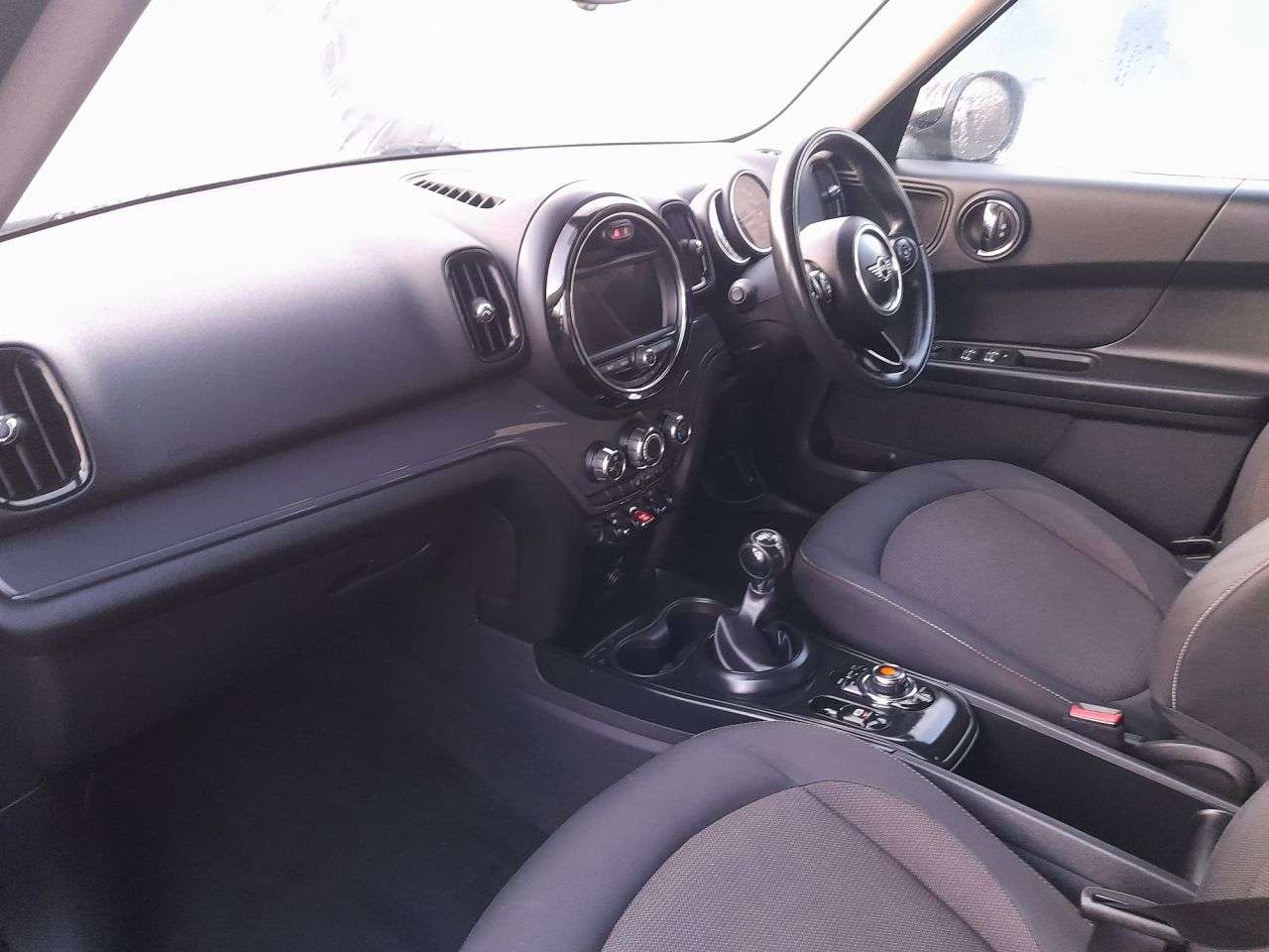 2018 MINI MINI COUNTRYMAN 2018 MINI MINI COUNTRYMAN