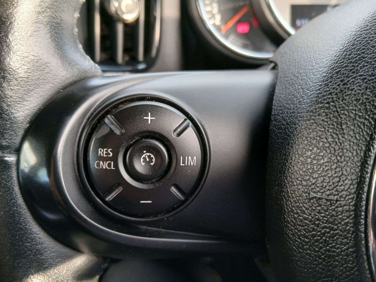 2018 MINI MINI COUNTRYMAN 2018 MINI MINI COUNTRYMAN