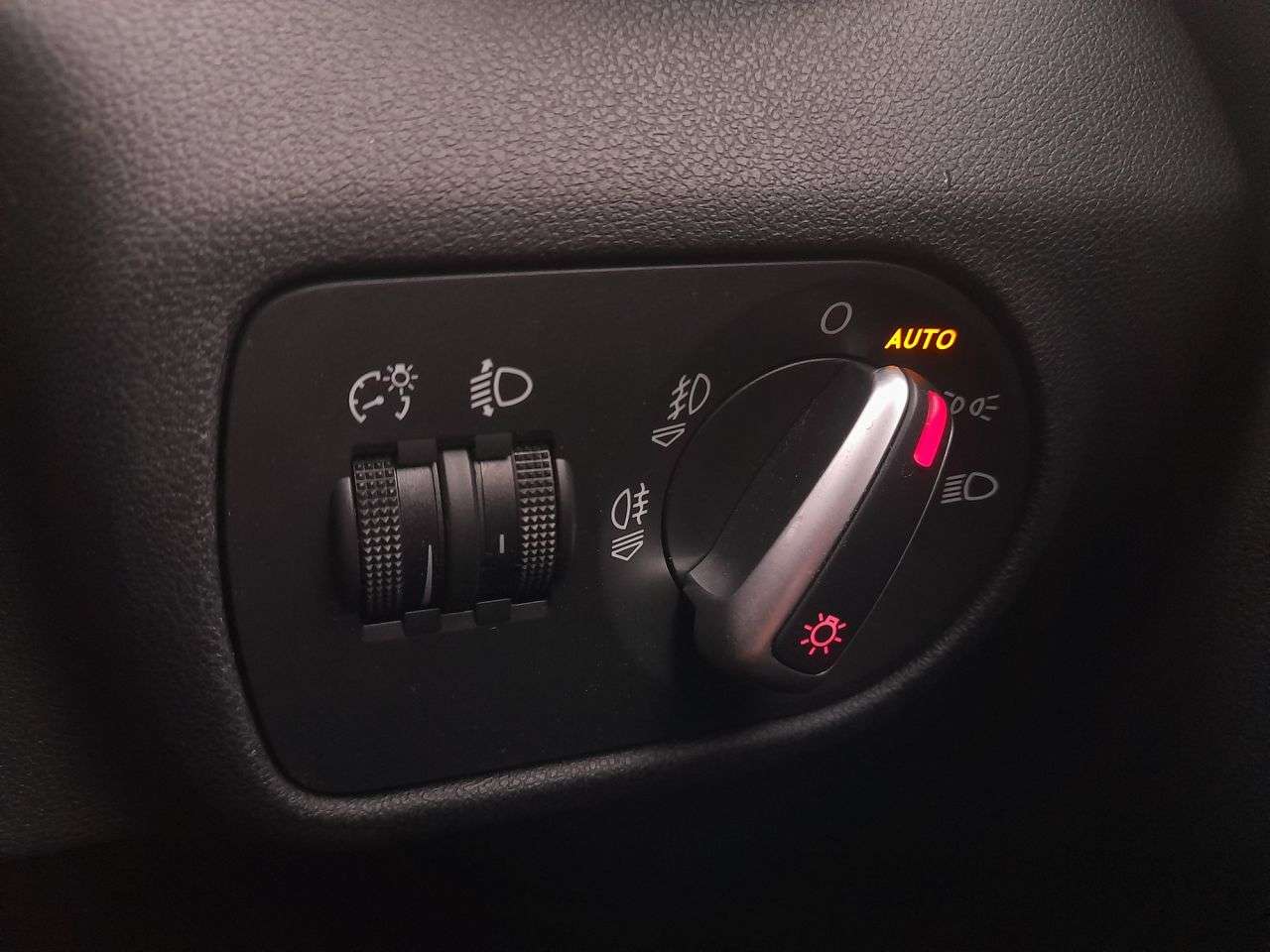 2018 AUDI A1 2018 AUDI A1