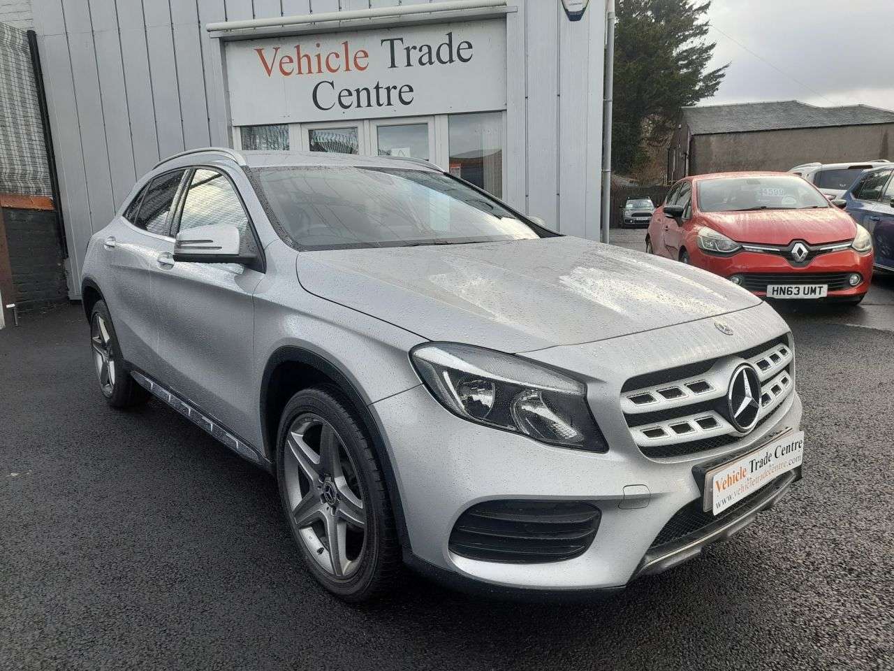 A 2017 MERCEDES-BENZ GLA 2.1 GLA200d AMG Line SUV 5dr Diesel 7G-DCT Euro 6 (s/s) (136 ps) A 2017 MERCEDES-BENZ GLA 2.1 GLA200d AMG Line SUV 5dr Diesel 7G-DCT Euro 6 (s/s) (136 ps)
