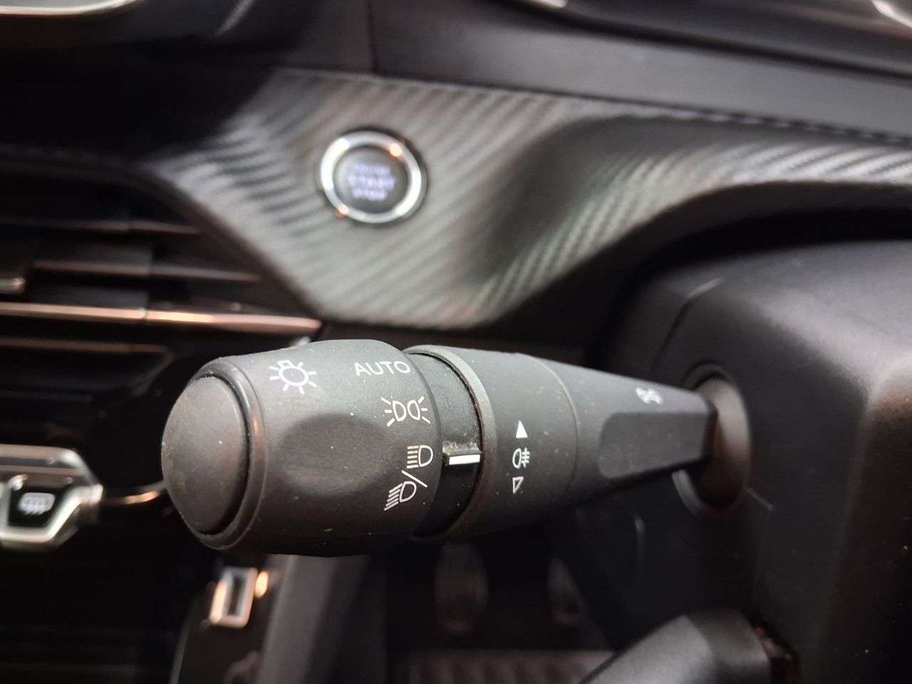 2021 PEUGEOT 2008 2021 PEUGEOT 2008