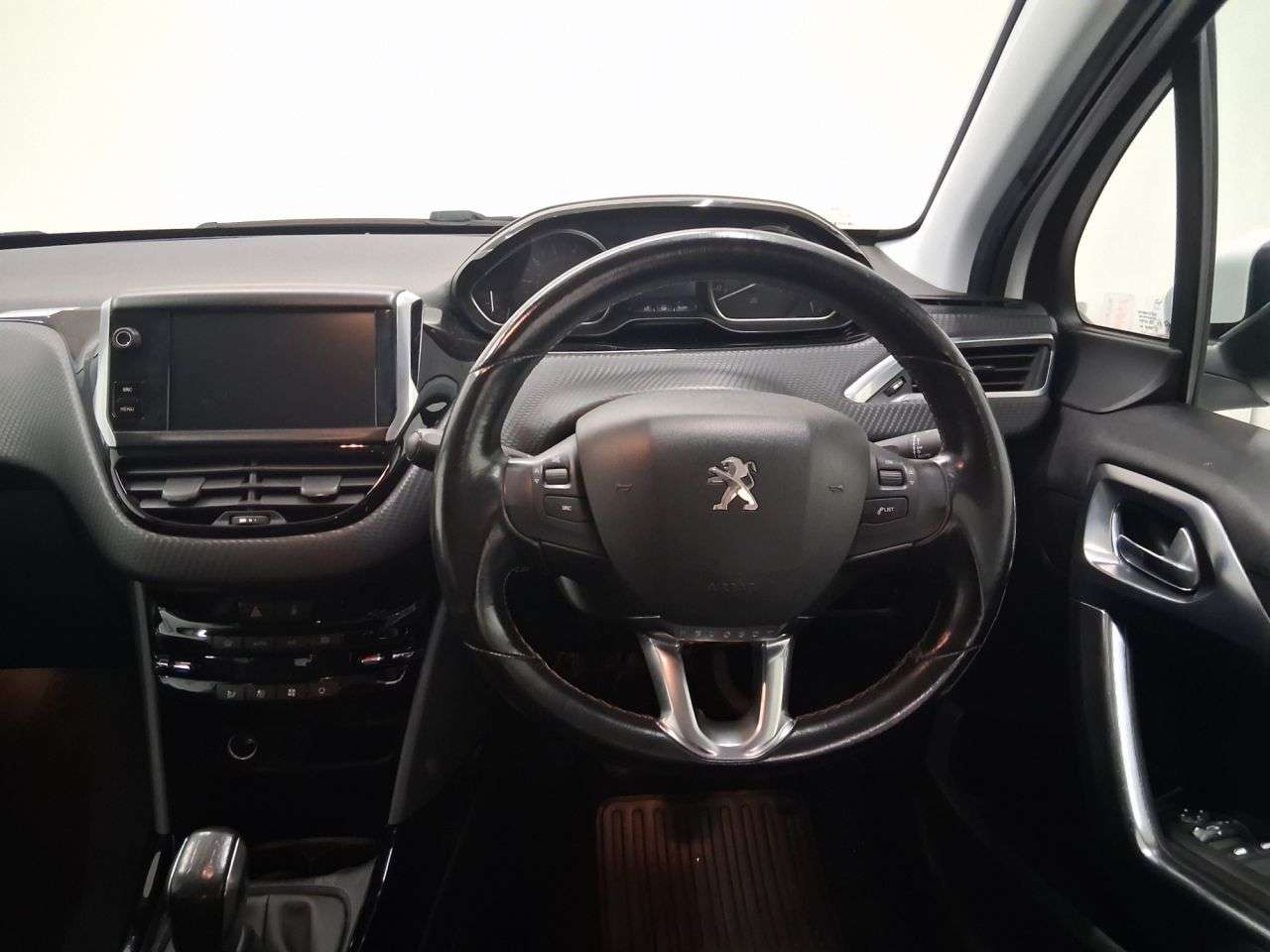 2017 PEUGEOT 2008 2017 PEUGEOT 2008