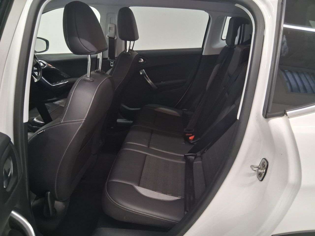 2017 PEUGEOT 2008 2017 PEUGEOT 2008