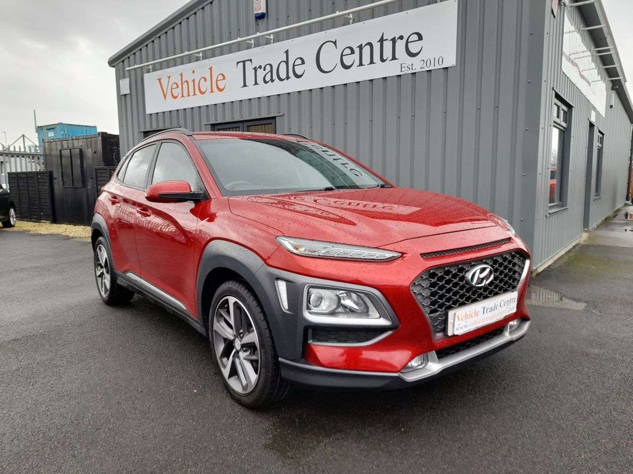 A 2018 HYUNDAI KONA 1.0 T-GDi Blue Drive Premium SUV 5dr Petrol Manual Euro 6 (s/s) (120 ps) A 2018 HYUNDAI KONA 1.0 T-GDi Blue Drive Premium SUV 5dr Petrol Manual Euro 6 (s/s) (120 ps)