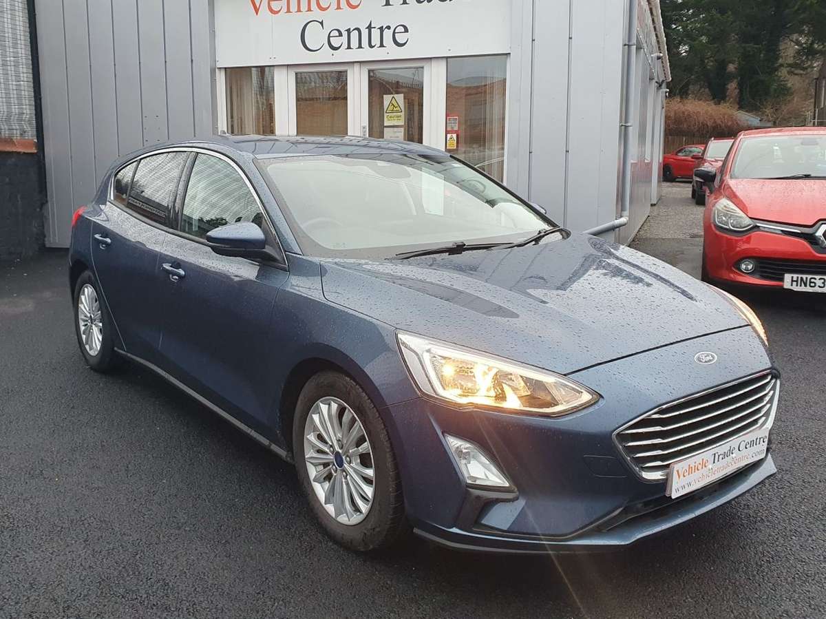 Check out this Ford Focus 2018 Petrol Manual