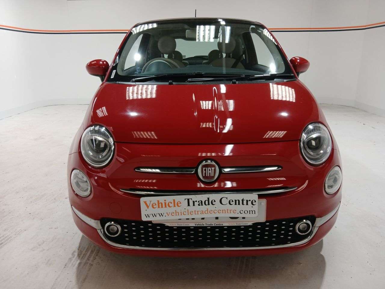 A 2017 FIAT 500 1.2 Lounge Hatchback 3dr Petrol Manual Euro 6 (s/s) (69 bhp) A 2017 FIAT 500 1.2 Lounge Hatchback 3dr Petrol Manual Euro 6 (s/s) (69 bhp)