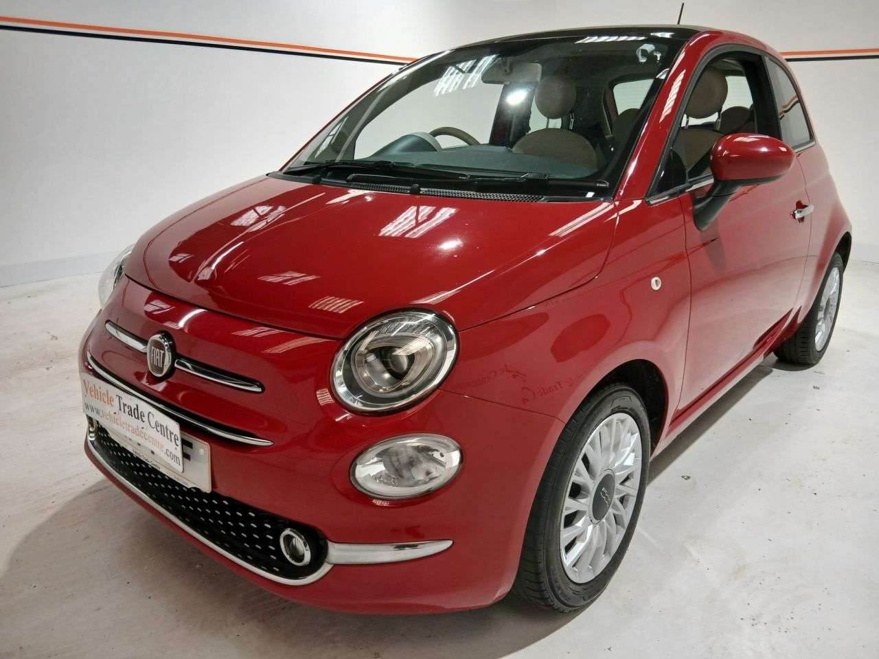 A 2017 FIAT 500 1.2 Lounge Hatchback 3dr Petrol Manual Euro 6 (s/s) (69 bhp) A 2017 FIAT 500 1.2 Lounge Hatchback 3dr Petrol Manual Euro 6 (s/s) (69 bhp)