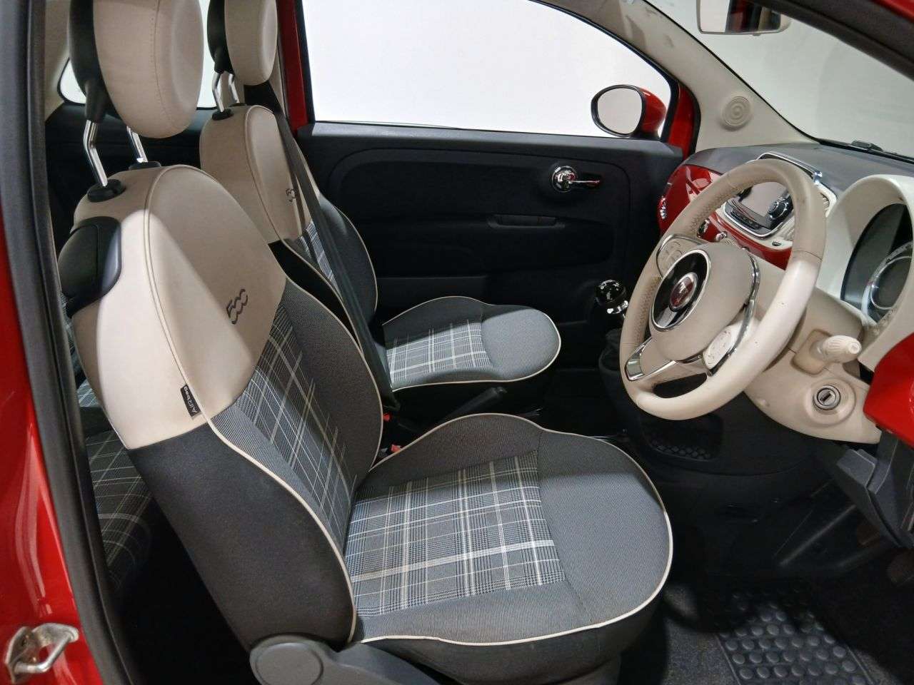 2017 FIAT 500 2017 FIAT 500