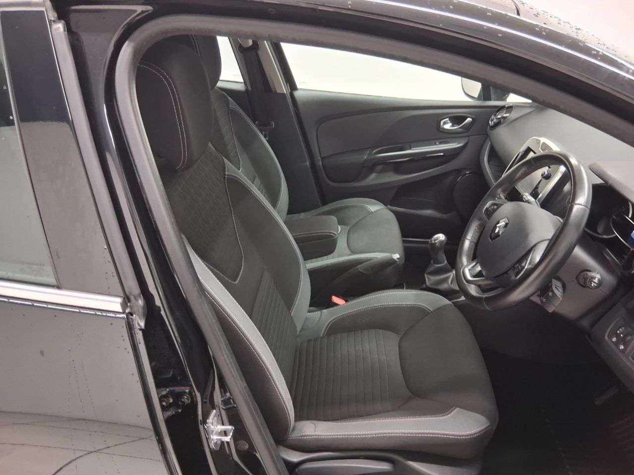 2016 RENAULT CLIO 2016 RENAULT CLIO