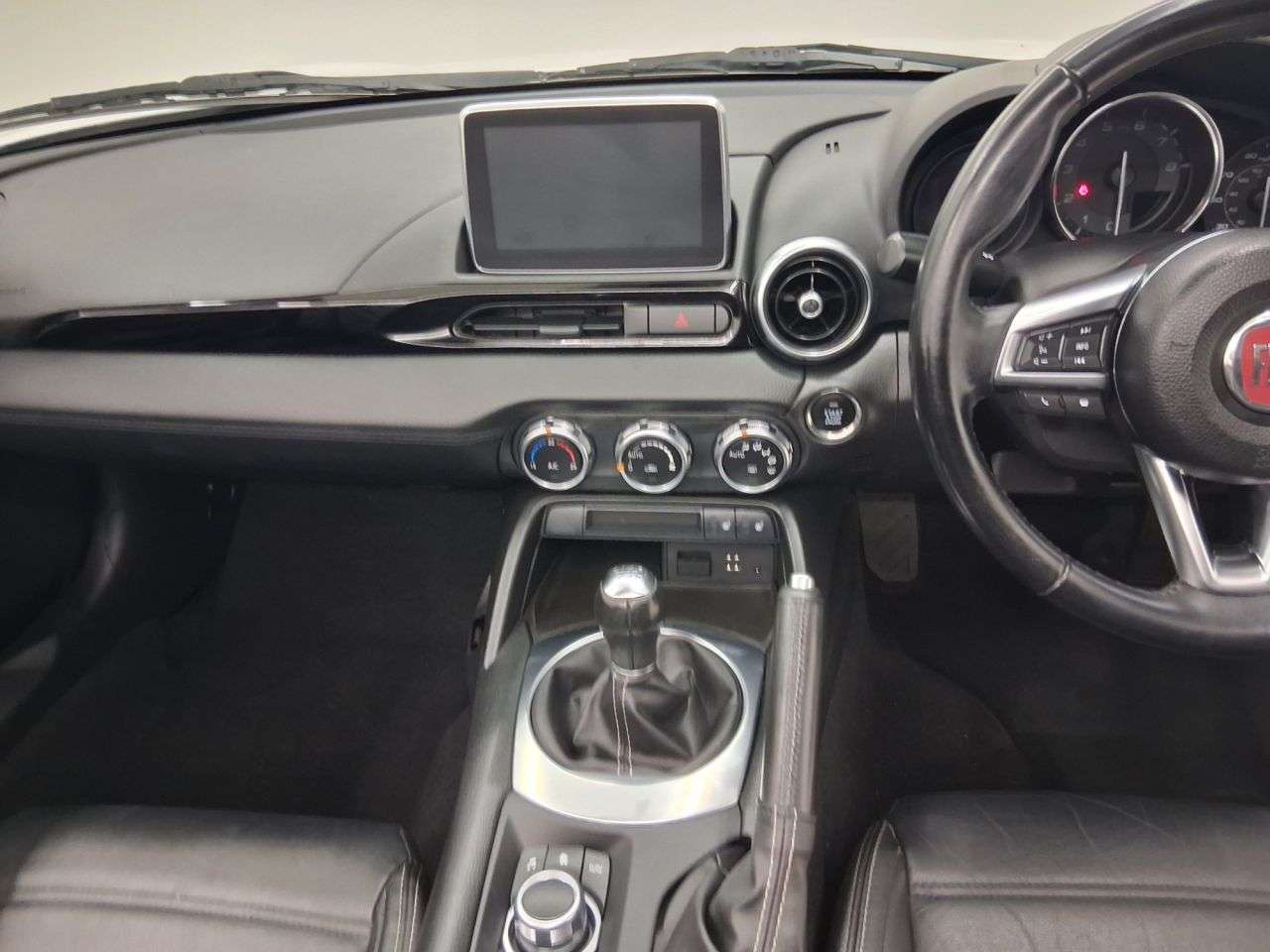 2017 FIAT 124 SPIDER 2017 FIAT 124 SPIDER