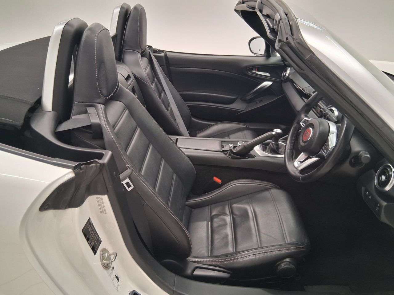 2017 FIAT 124 SPIDER 2017 FIAT 124 SPIDER