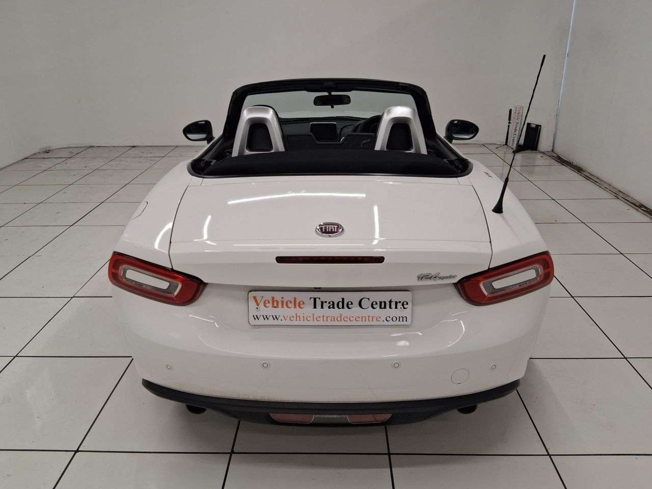 2017 FIAT 124 SPIDER 2017 FIAT 124 SPIDER