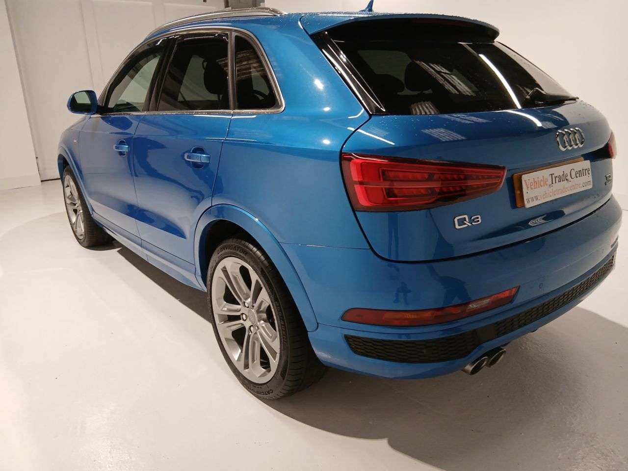 A 2016 AUDI Q3 2.0 TDI S line Plus SUV 5dr Diesel Manual quattro Euro 6 (s/s) (184 ps) A 2016 AUDI Q3 2.0 TDI S line Plus SUV 5dr Diesel Manual quattro Euro 6 (s/s) (184 ps)