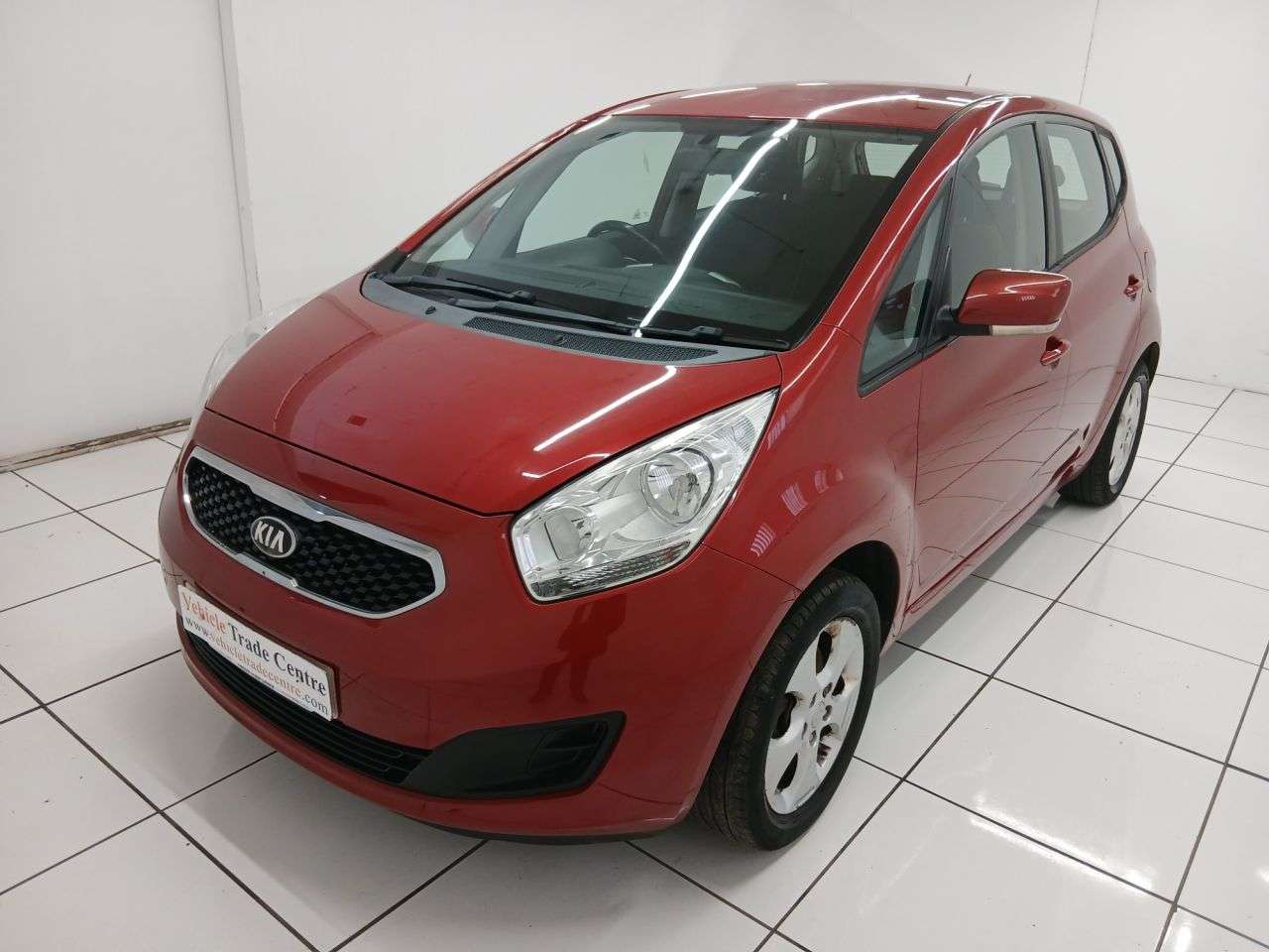 A 2014 KIA VENGA 1.4 EcoDynamics 2 MPV 5dr Petrol Manual Euro 5 (s/s) (89 bhp) A 2014 KIA VENGA 1.4 EcoDynamics 2 MPV 5dr Petrol Manual Euro 5 (s/s) (89 bhp)