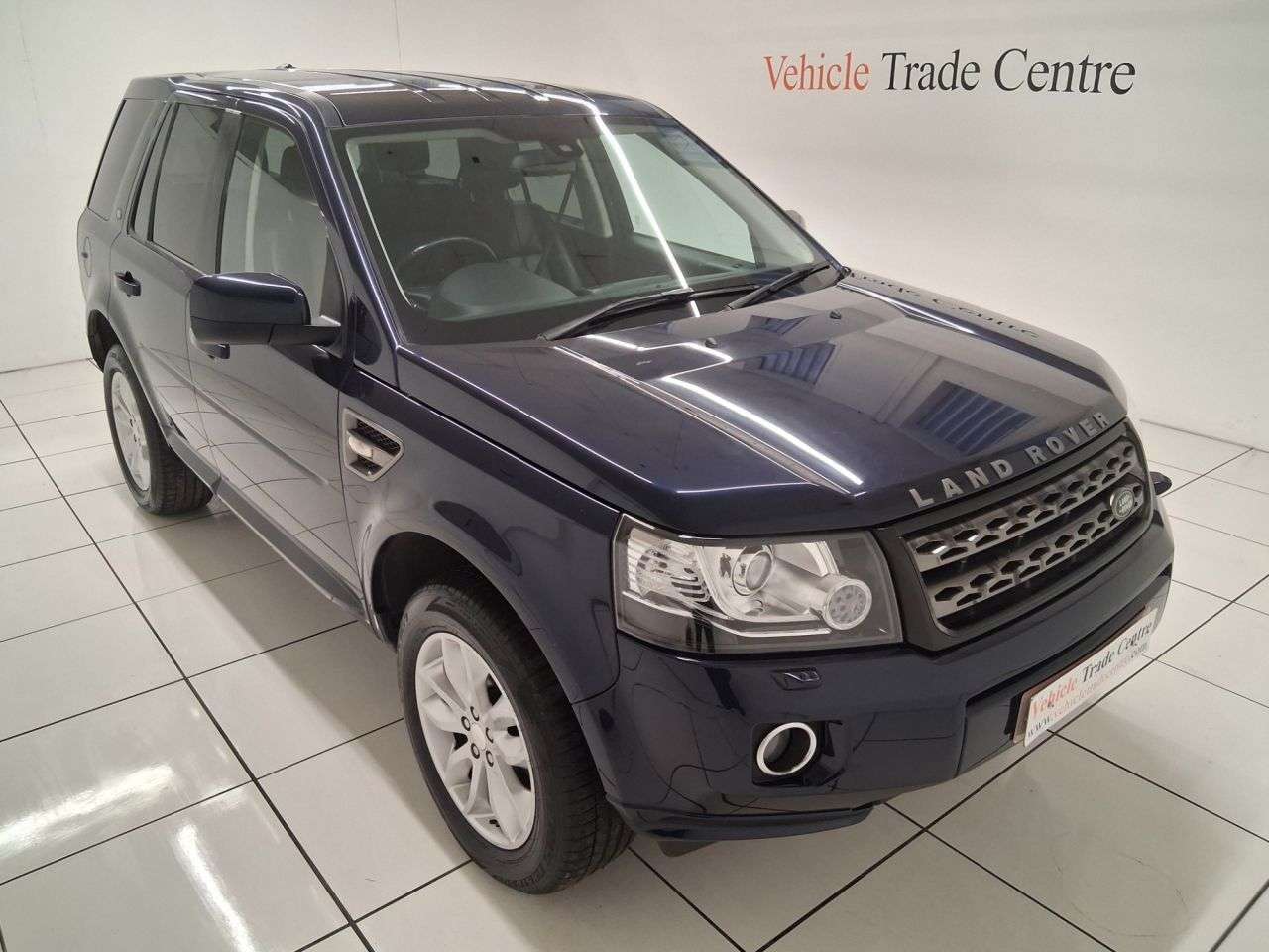 A 2014 LAND ROVER FREELANDER 2 2.2 TD4 SE SUV 5dr Diesel Manual 4WD Euro 5 (s/s) (150 ps) A 2014 LAND ROVER FREELANDER 2 2.2 TD4 SE SUV 5dr Diesel Manual 4WD Euro 5 (s/s) (150 ps)