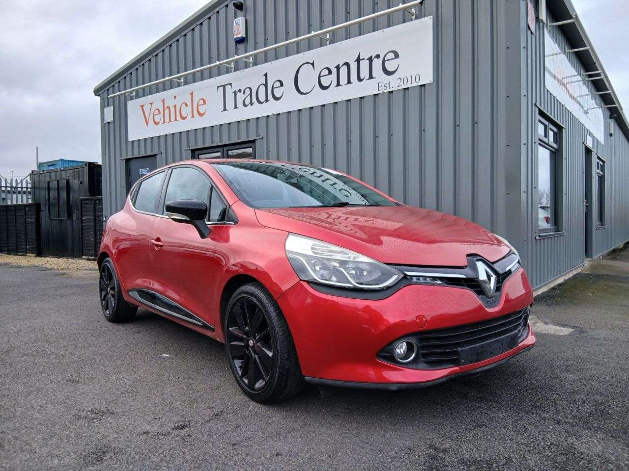 A 2013 RENAULT CLIO 1.5 dCi Dynamique S MediaNav Hatchback 5dr Diesel Manual Euro 5 (s/s) (90 p A 2013 RENAULT CLIO 1.5 dCi Dynamique S MediaNav Hatchback 5dr Diesel Manual Euro 5 (s/s) (90 p
