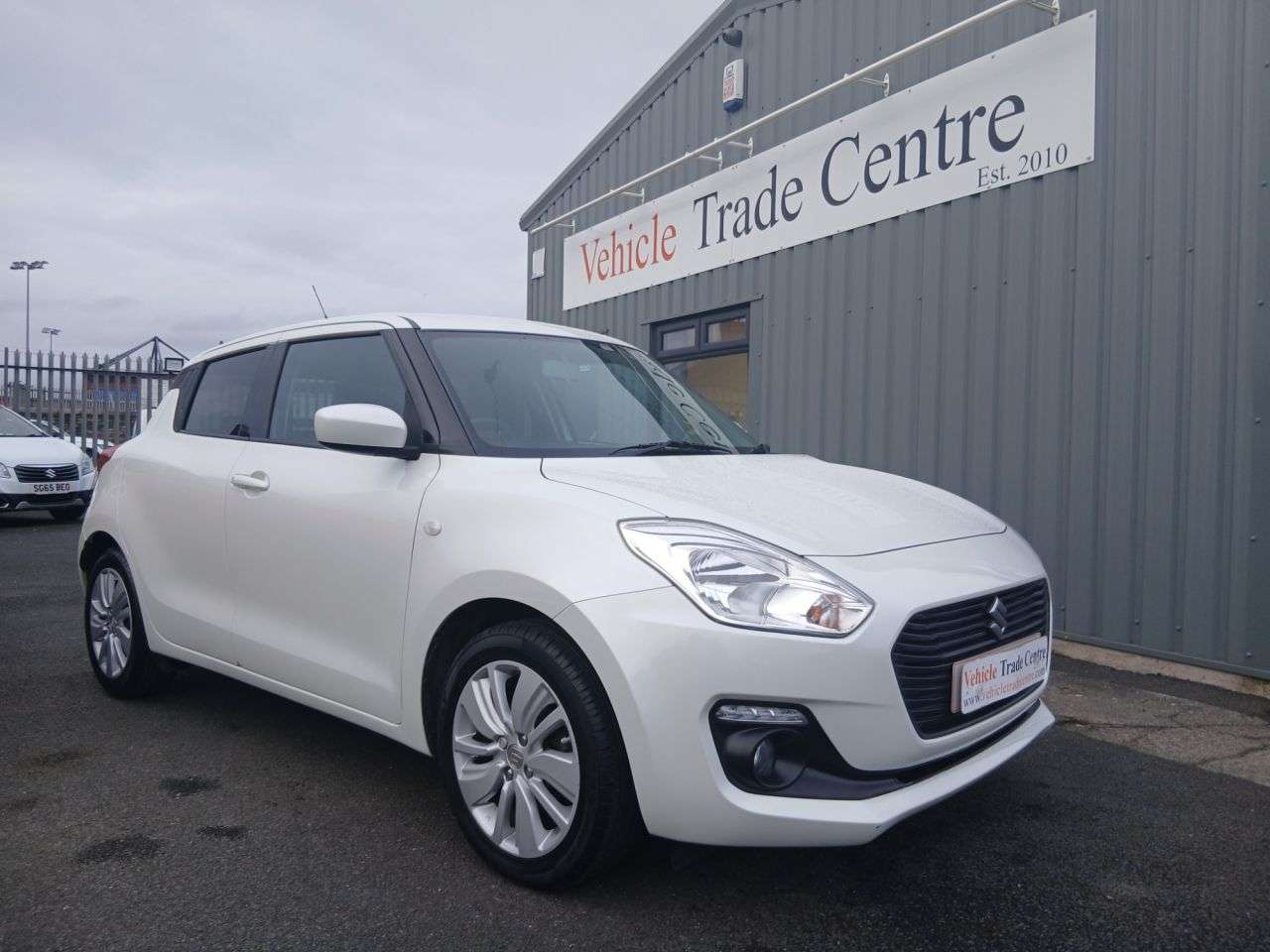 A 2017 SUZUKI SWIFT 1.0 Boosterjet SZ-T Hatchback 5dr Petrol Manual Euro 6 (111 ps) A 2017 SUZUKI SWIFT 1.0 Boosterjet SZ-T Hatchback 5dr Petrol Manual Euro 6 (111 ps)