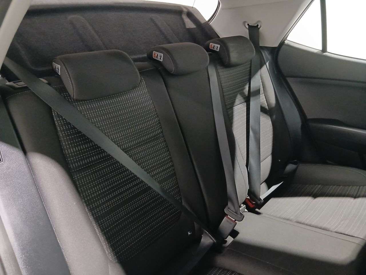 2018 KIA STONIC 2018 KIA STONIC