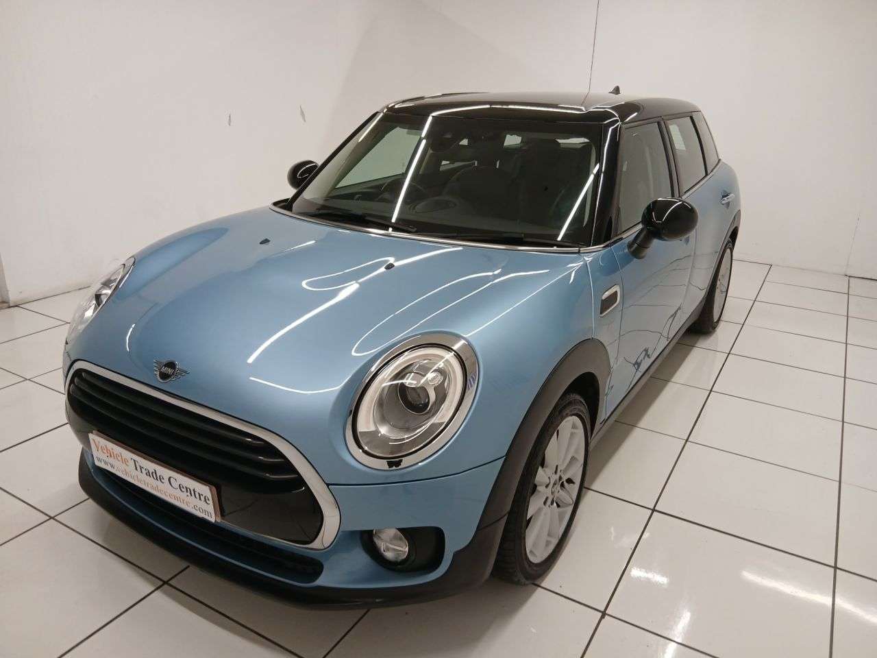 A 2018 MINI CLUBMAN 1.5 Cooper Estate 6dr Petrol Auto Euro 6 (s/s) (136 ps) A 2018 MINI CLUBMAN 1.5 Cooper Estate 6dr Petrol Auto Euro 6 (s/s) (136 ps)
