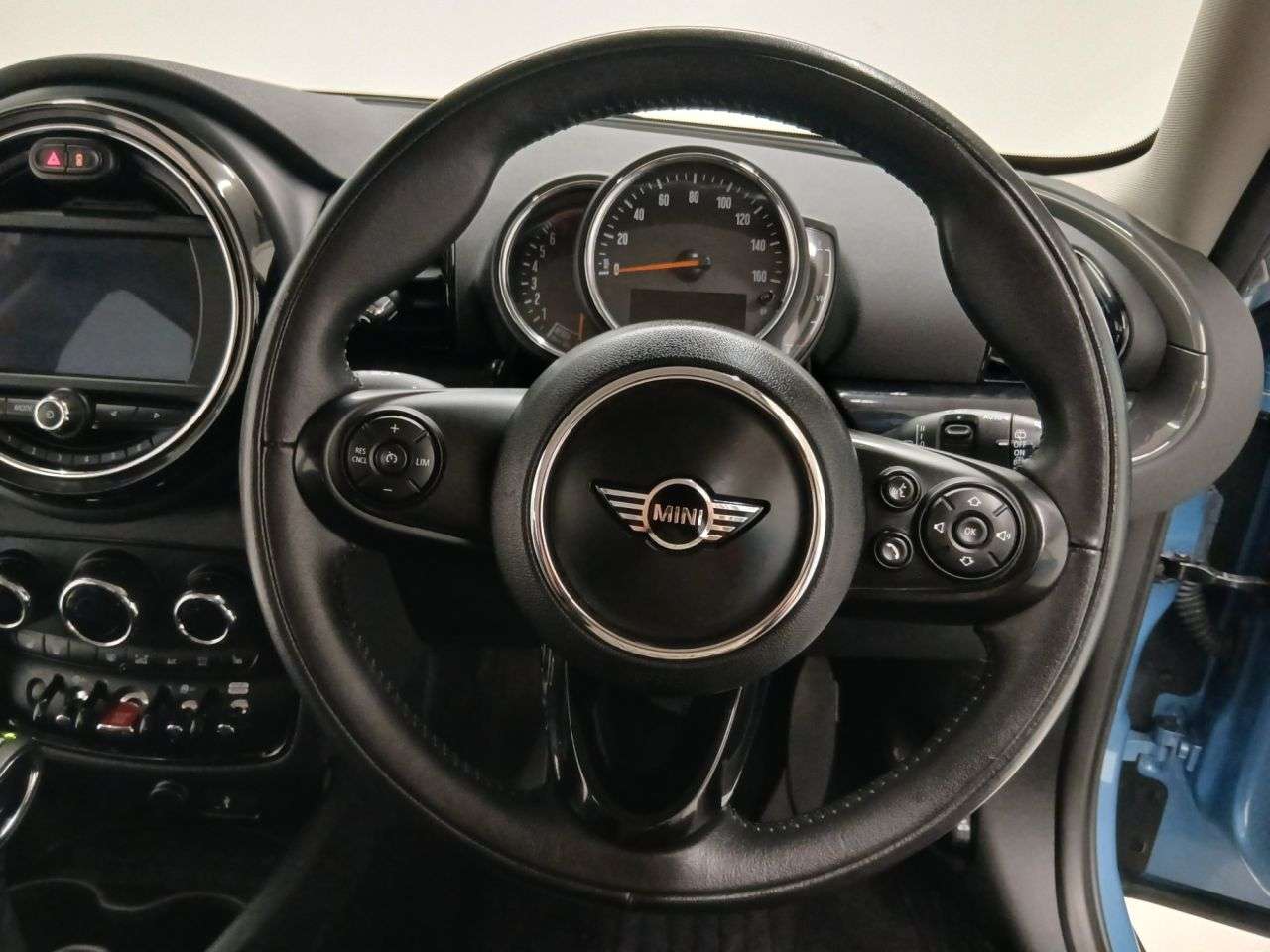 2018 MINI CLUBMAN 2018 MINI CLUBMAN