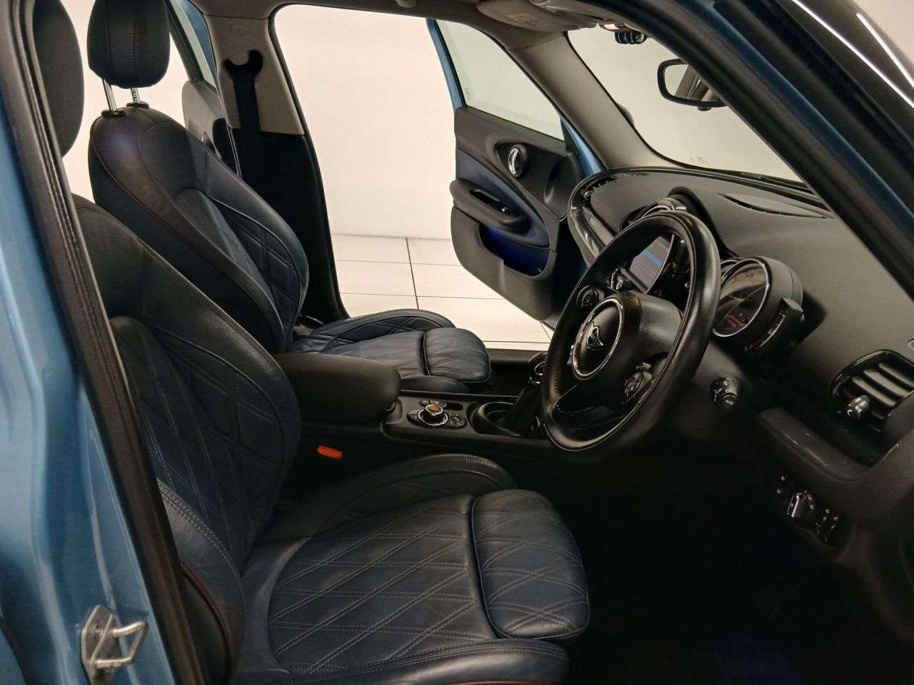 2018 MINI CLUBMAN 2018 MINI CLUBMAN