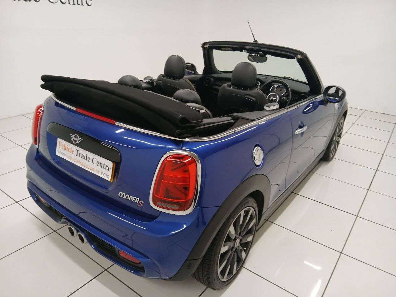 2018 MINI CONVERTIBLE 2018 MINI CONVERTIBLE