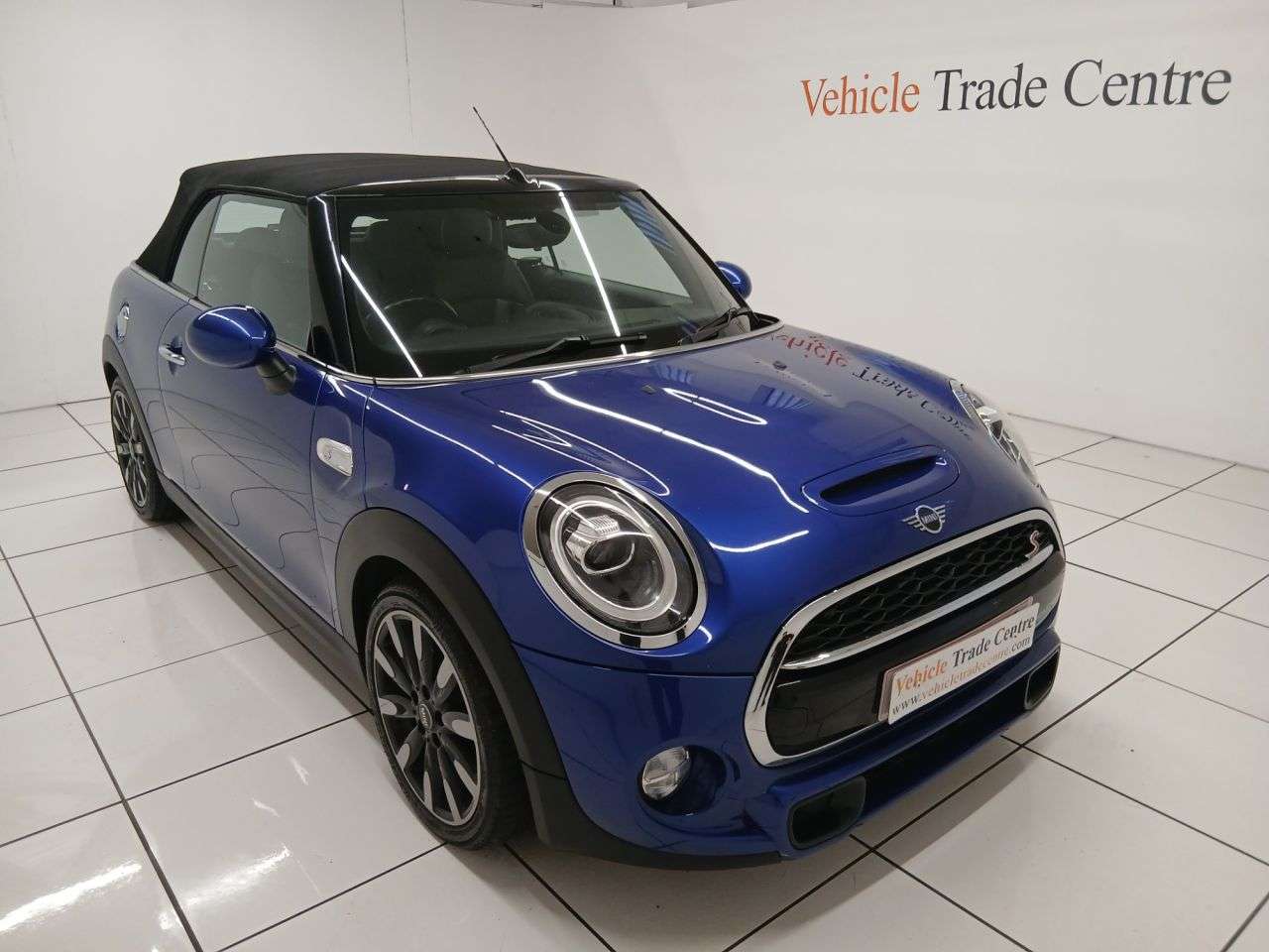 2018 MINI CONVERTIBLE 2018 MINI CONVERTIBLE