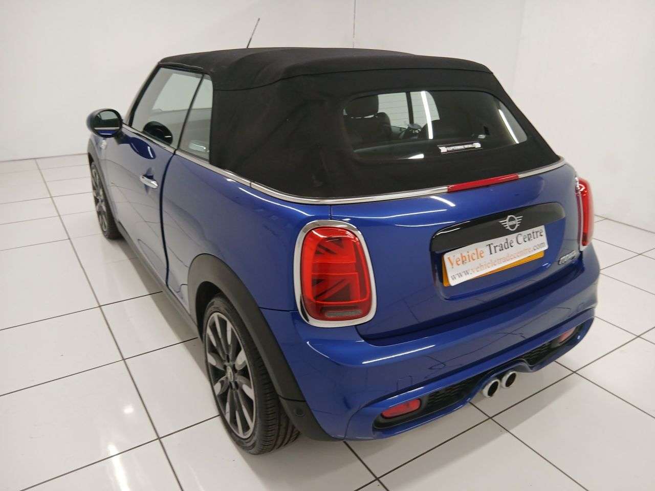 2018 MINI CONVERTIBLE 2018 MINI CONVERTIBLE