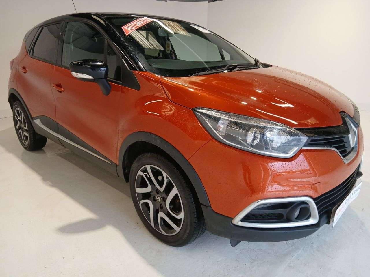 A 2017 RENAULT CAPTUR 1.5 dCi ENERGY Dynamique S Nav SUV 5dr Diesel Auto Euro 6 (s/s) (90 ps) A 2017 RENAULT CAPTUR 1.5 dCi ENERGY Dynamique S Nav SUV 5dr Diesel Auto Euro 6 (s/s) (90 ps)