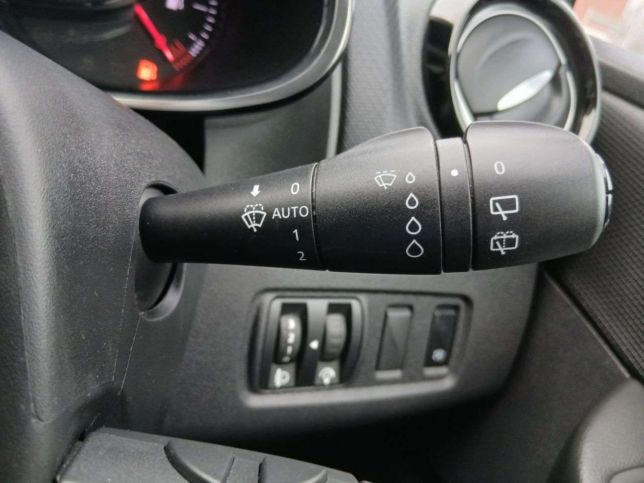 2018 RENAULT CLIO 2018 RENAULT CLIO