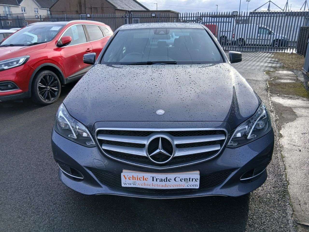 A 2015 MERCEDES-BENZ E CLASS 2.1 E220 BlueTEC SE Saloon 4dr Diesel G-Tronic+ Euro 6 (s/s) (177 ps) A 2015 MERCEDES-BENZ E CLASS 2.1 E220 BlueTEC SE Saloon 4dr Diesel G-Tronic+ Euro 6 (s/s) (177 ps)