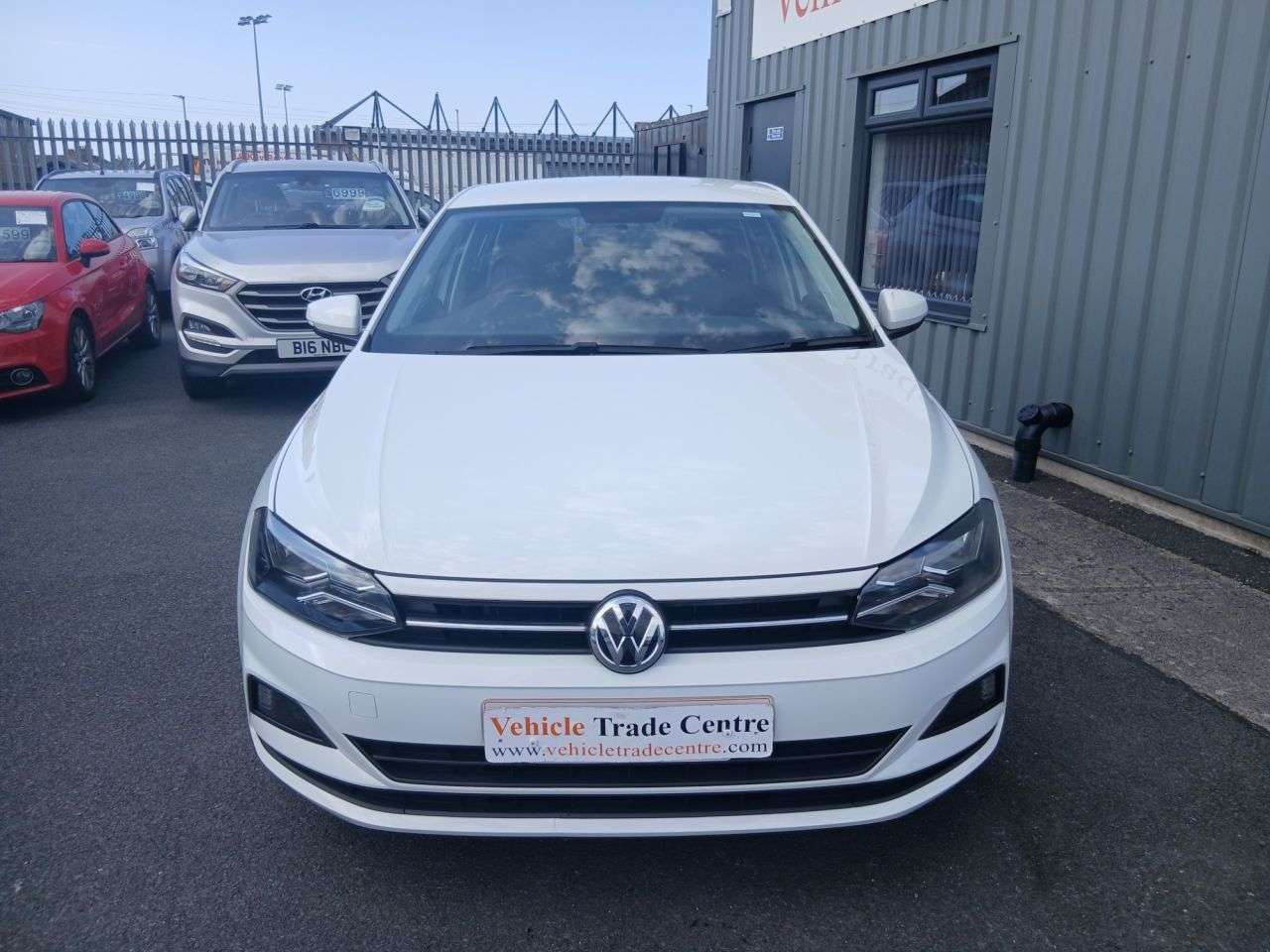 A 2018 VOLKSWAGEN POLO 1.0 TSI SE Hatchback 5dr Petrol Manual Euro 6 (s/s) (95 ps) A 2018 VOLKSWAGEN POLO 1.0 TSI SE Hatchback 5dr Petrol Manual Euro 6 (s/s) (95 ps)