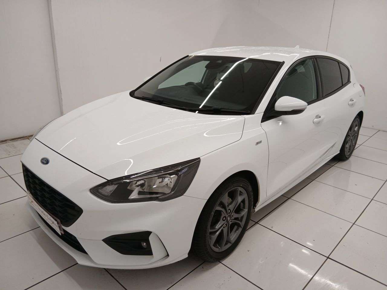 A 2019 FORD FOCUS 1.0T EcoBoost ST-Line Hatchback 5dr Petrol Manual Euro 6 (s/s) (125 ps) A 2019 FORD FOCUS 1.0T EcoBoost ST-Line Hatchback 5dr Petrol Manual Euro 6 (s/s) (125 ps)