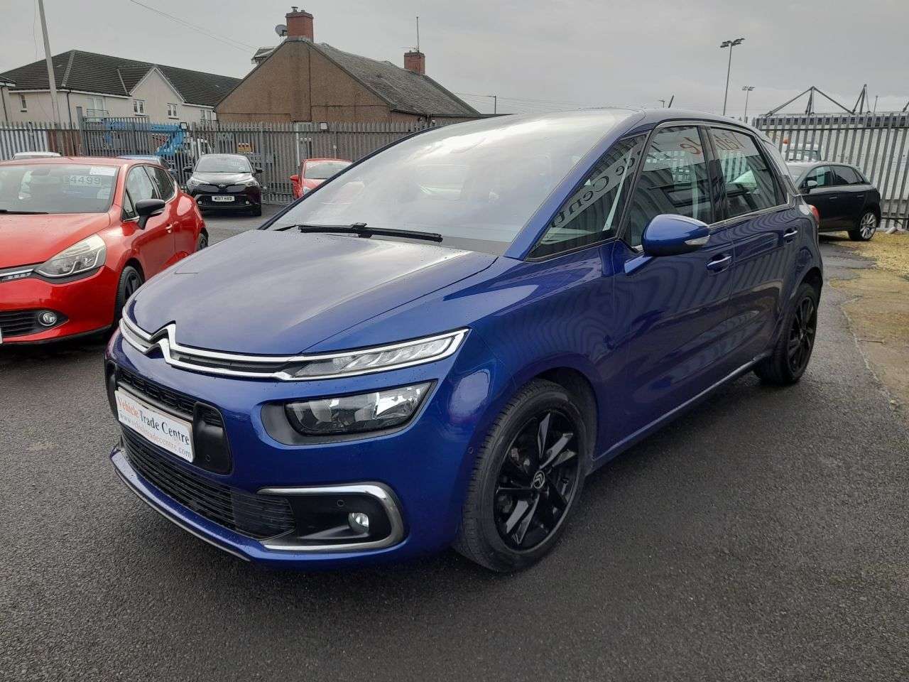 A 2017 CITROEN C4 PICASSO 1.6 BlueHDi Feel MPV 5dr Diesel Manual Euro 6 (s/s) (120 ps) A 2017 CITROEN C4 PICASSO 1.6 BlueHDi Feel MPV 5dr Diesel Manual Euro 6 (s/s) (120 ps)