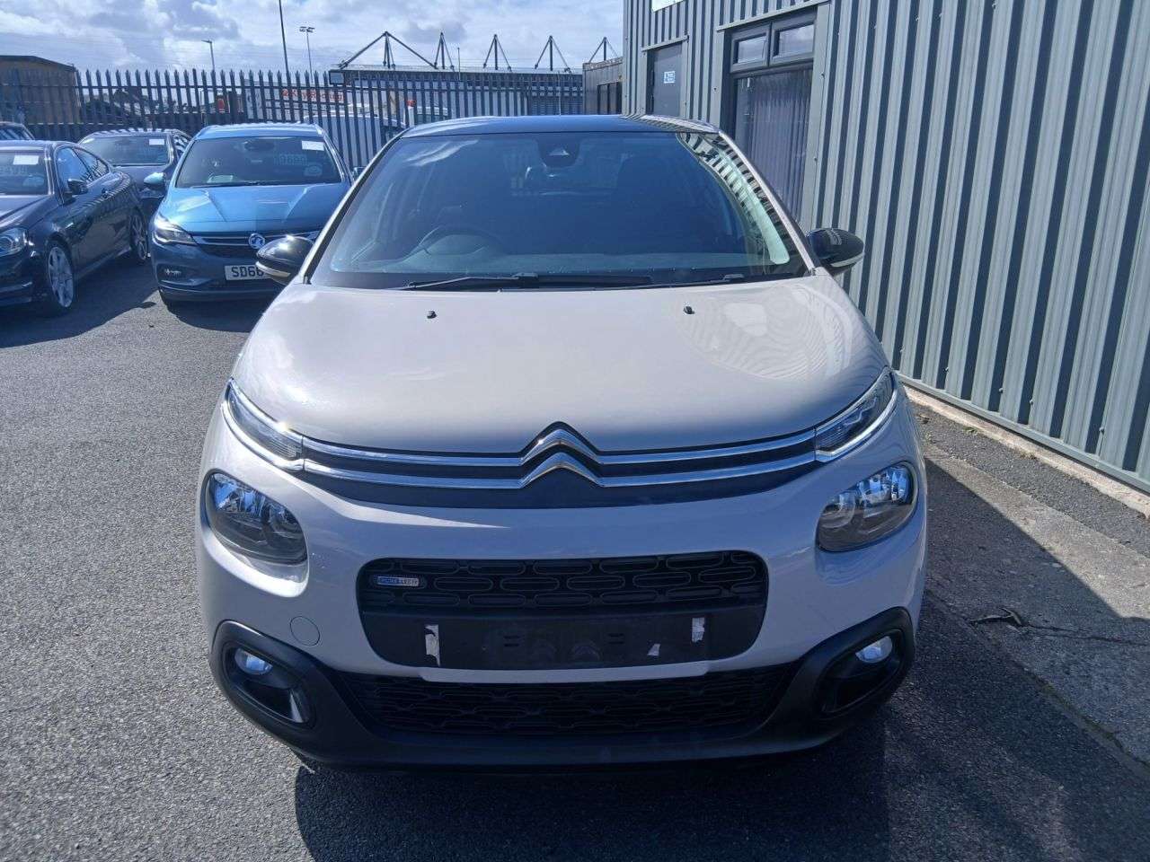 A 2017 CITROEN C3 1.2 PureTech Flair Hatchback 5dr Petrol Manual Euro 6 (82 ps) A 2017 CITROEN C3 1.2 PureTech Flair Hatchback 5dr Petrol Manual Euro 6 (82 ps)