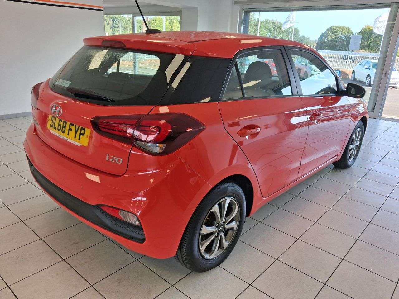 A 2018 HYUNDAI I20 1.2 SE Launch Edition Hatchback 5dr Petrol Manual Euro 6 (s/s) (84 ps) A 2018 HYUNDAI I20 1.2 SE Launch Edition Hatchback 5dr Petrol Manual Euro 6 (s/s) (84 ps)