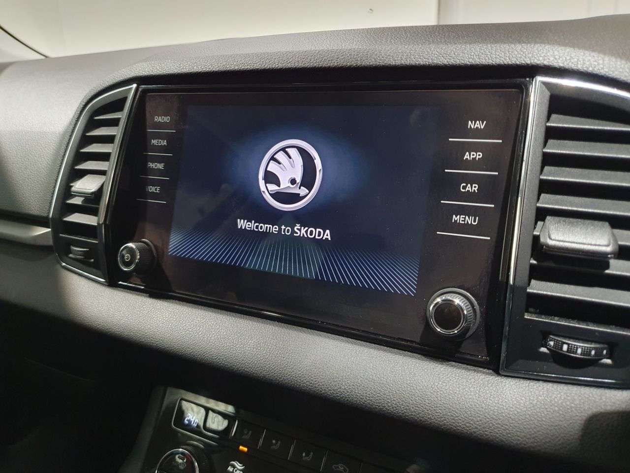 2018 SKODA KAROQ 2018 SKODA KAROQ