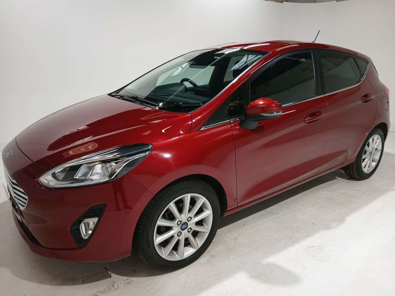 A 2018 FORD FIESTA 1.0T EcoBoost GPF Titanium Hatchback 5dr Petrol Manual Euro 6 (s/s) (100 ps A 2018 FORD FIESTA 1.0T EcoBoost GPF Titanium Hatchback 5dr Petrol Manual Euro 6 (s/s) (100 ps