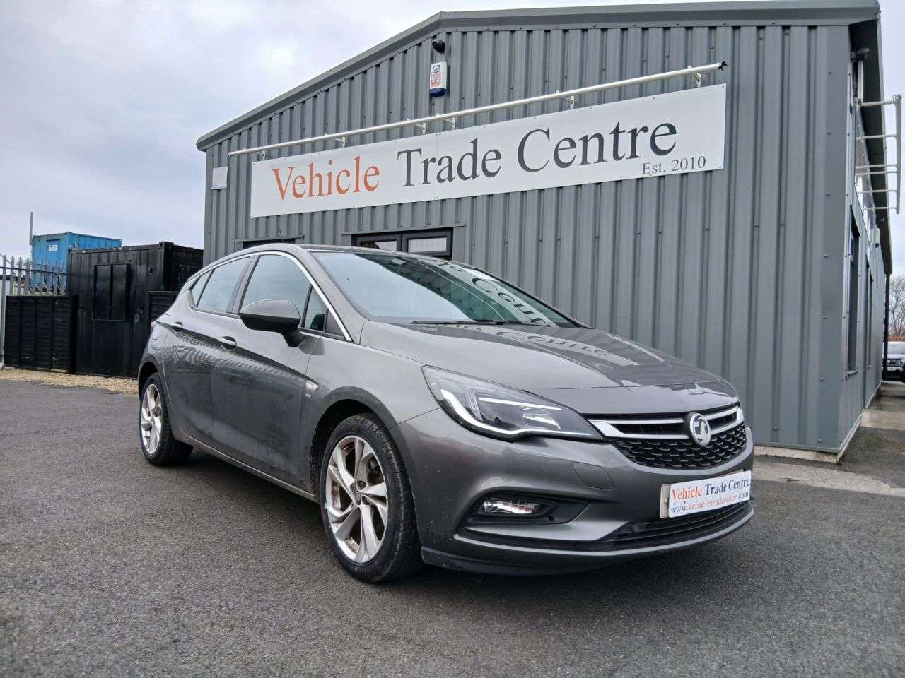 A 2018 VAUXHALL ASTRA 1.4i Turbo SRi Hatchback 5dr Petrol Manual Euro 6 (150 ps) A 2018 VAUXHALL ASTRA 1.4i Turbo SRi Hatchback 5dr Petrol Manual Euro 6 (150 ps)