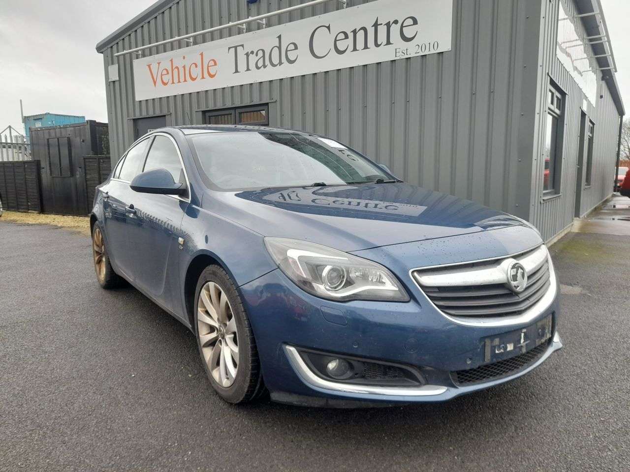 A 2016 VAUXHALL INSIGNIA 1.6 CDTi ecoFLEX Elite Hatchback 5dr Diesel Manual Euro 6 (s/s) (136 ps) A 2016 VAUXHALL INSIGNIA 1.6 CDTi ecoFLEX Elite Hatchback 5dr Diesel Manual Euro 6 (s/s) (136 ps)