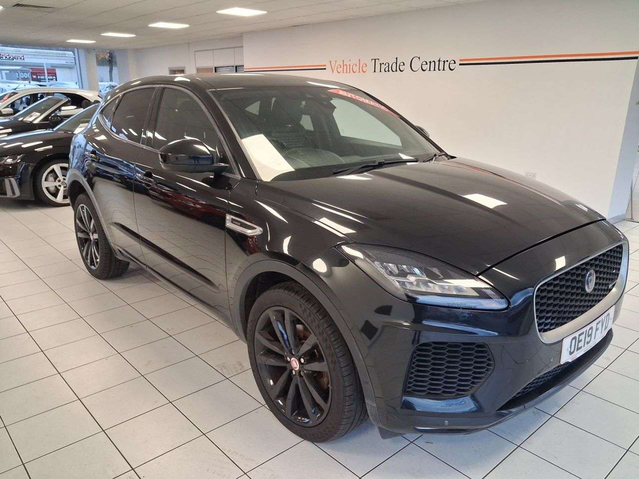 A 2019 JAGUAR E-PACE 2.0 D180 R-Dynamic HSE SUV 5dr Diesel Auto AWD Euro 6 (s/s) (180 ps) A 2019 JAGUAR E-PACE 2.0 D180 R-Dynamic HSE SUV 5dr Diesel Auto AWD Euro 6 (s/s) (180 ps)