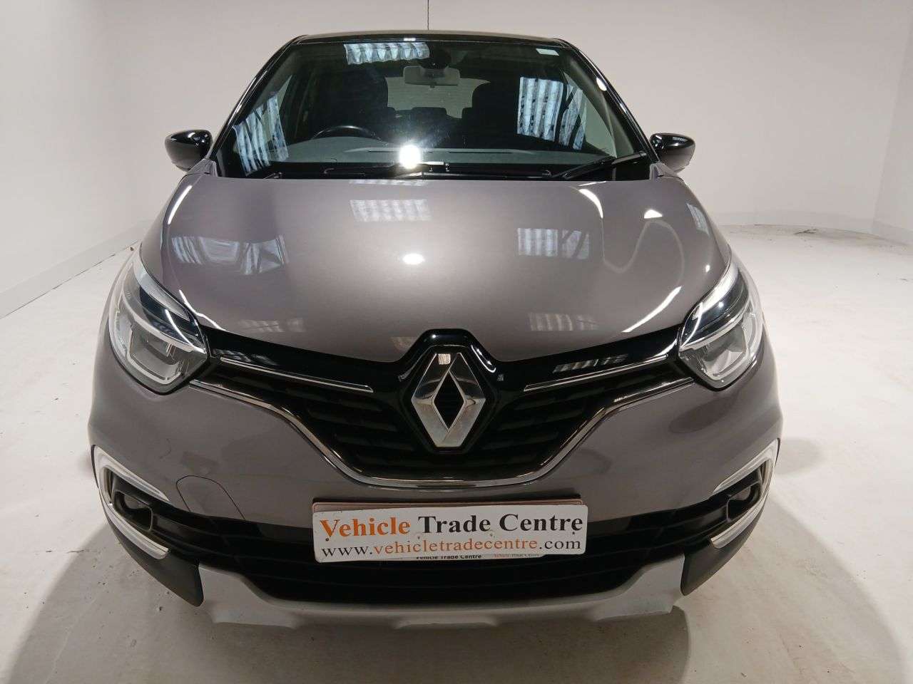 A 2018 RENAULT CAPTUR 1.5 dCi ENERGY Dynamique S Nav SUV 5dr Diesel Manual Euro 6 (s/s) (90 ps) A 2018 RENAULT CAPTUR 1.5 dCi ENERGY Dynamique S Nav SUV 5dr Diesel Manual Euro 6 (s/s) (90 ps)