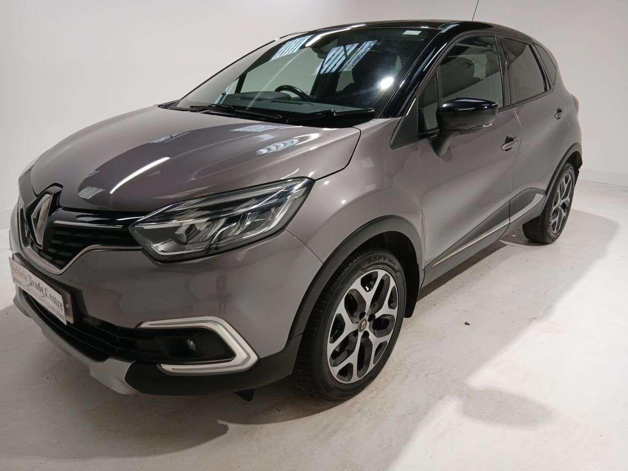 A 2018 RENAULT CAPTUR 1.5 dCi ENERGY Dynamique S Nav SUV 5dr Diesel Manual Euro 6 (s/s) (90 ps) A 2018 RENAULT CAPTUR 1.5 dCi ENERGY Dynamique S Nav SUV 5dr Diesel Manual Euro 6 (s/s) (90 ps)