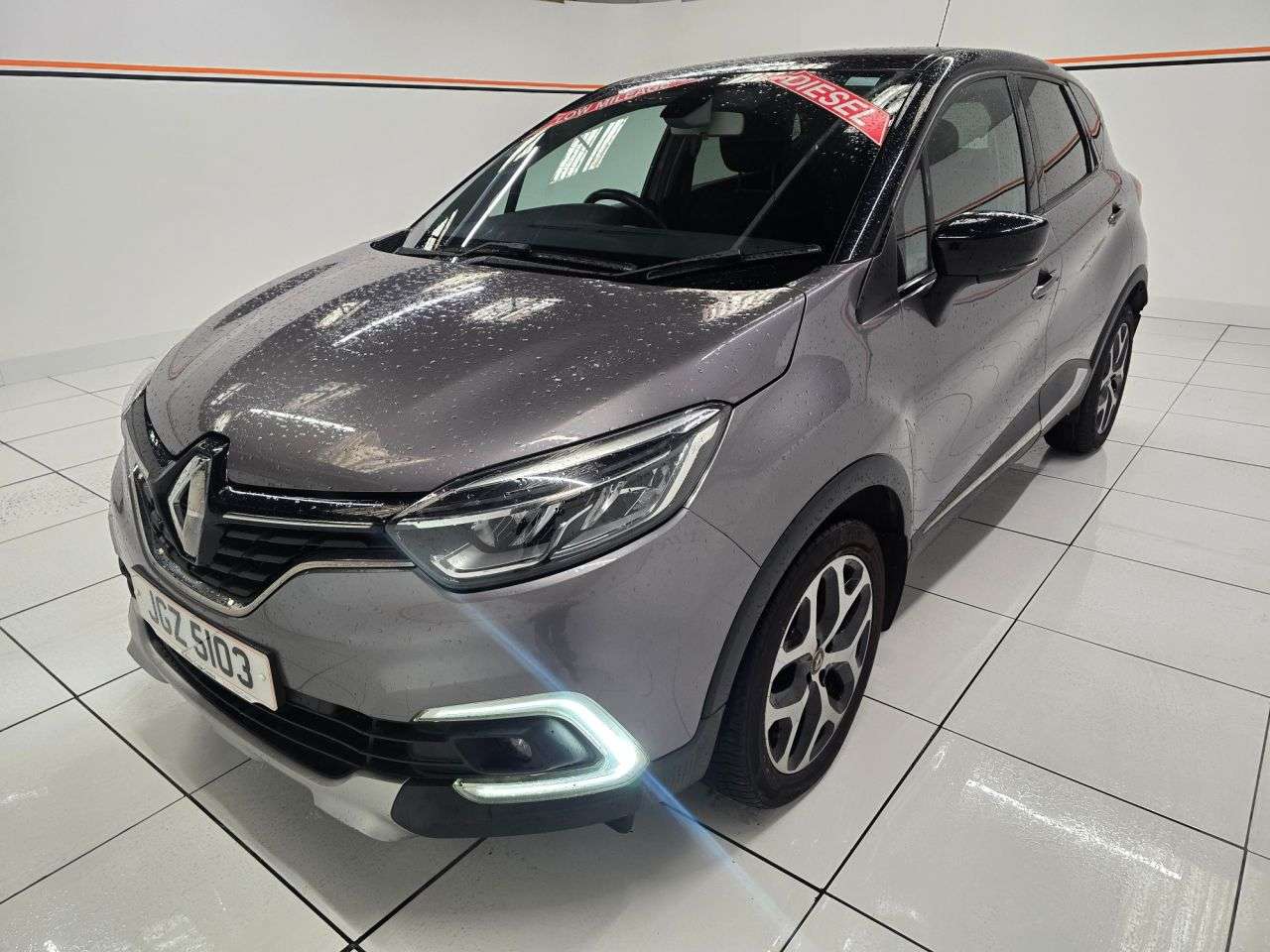 A 2018 RENAULT CAPTUR 1.5 dCi ENERGY Dynamique S Nav SUV 5dr Diesel Manual Euro 6 (s/s) (90 ps) A 2018 RENAULT CAPTUR 1.5 dCi ENERGY Dynamique S Nav SUV 5dr Diesel Manual Euro 6 (s/s) (90 ps)