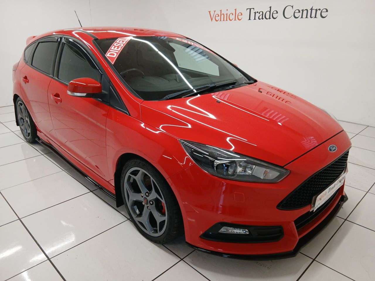 A 2016 FORD FOCUS 2.0 TDCi ST-3 Hatchback 5dr Diesel Manual Euro 6 (s/s) (185 ps) A 2016 FORD FOCUS 2.0 TDCi ST-3 Hatchback 5dr Diesel Manual Euro 6 (s/s) (185 ps)
