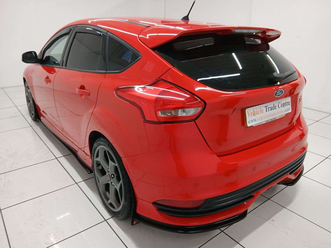A 2016 FORD FOCUS 2.0 TDCi ST-3 Hatchback 5dr Diesel Manual Euro 6 (s/s) (185 ps) A 2016 FORD FOCUS 2.0 TDCi ST-3 Hatchback 5dr Diesel Manual Euro 6 (s/s) (185 ps)