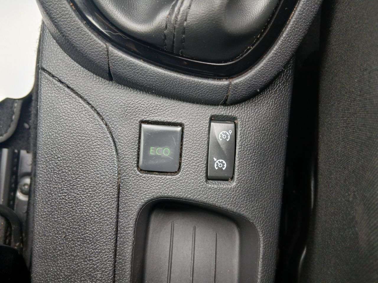 2017 RENAULT CLIO 2017 RENAULT CLIO