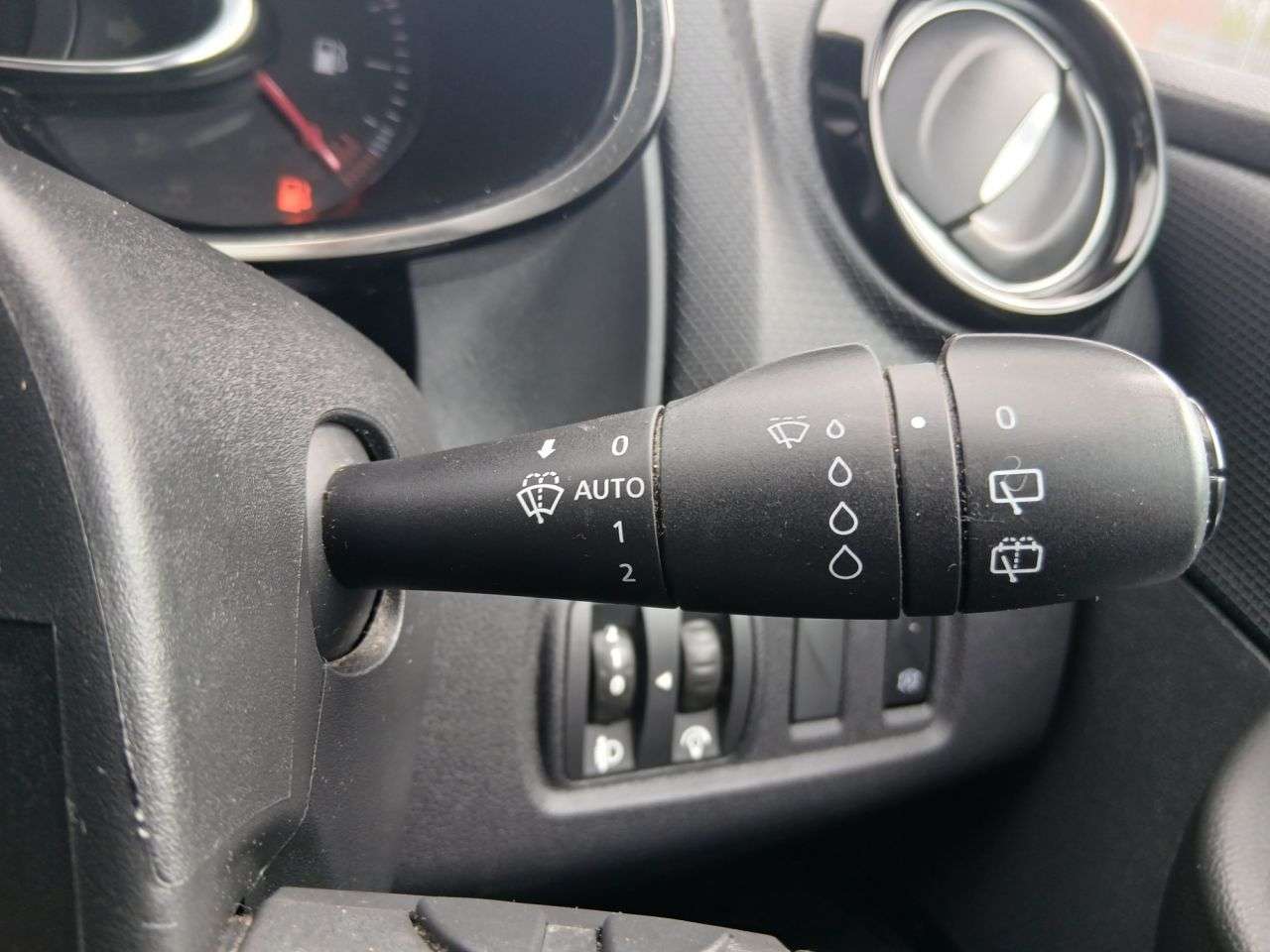 2017 RENAULT CLIO 2017 RENAULT CLIO