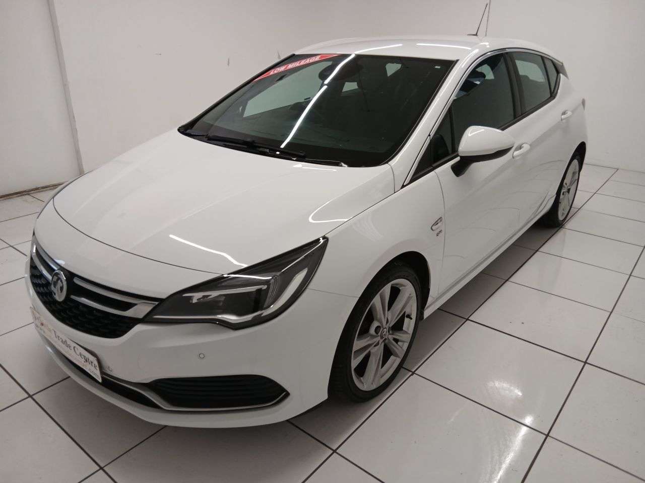 A 2017 VAUXHALL ASTRA 1.4i Turbo SRi VX Line Hatchback 5dr Petrol Manual Euro 6 (150 ps) A 2017 VAUXHALL ASTRA 1.4i Turbo SRi VX Line Hatchback 5dr Petrol Manual Euro 6 (150 ps)